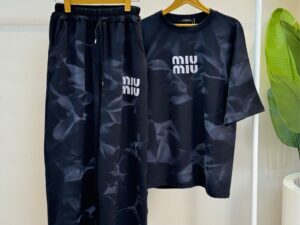 ست Miu Miu