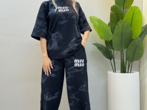ست Miu Miu