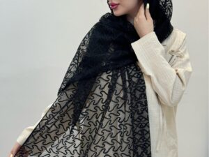 شال توری مشکی طرح‌دار