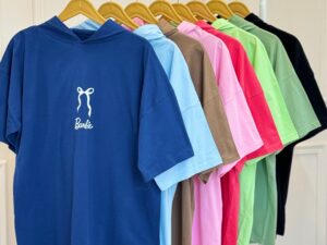 تیشرت کلاه‌دار Barbie