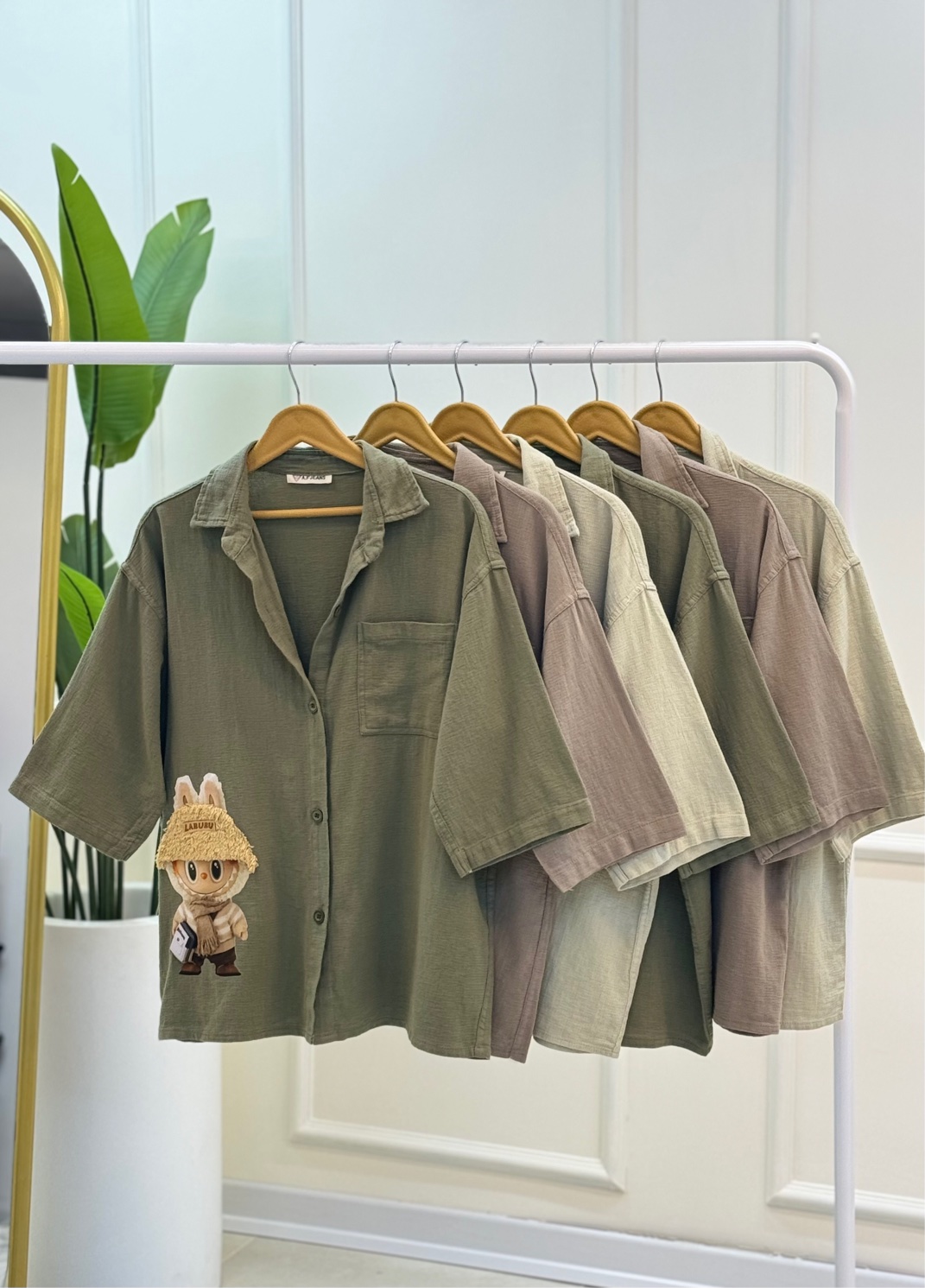 F603E8A4-049D-48F5-A75D-B9DA9CEE8AE4 شومیز لبوبو کنفی - Image 1