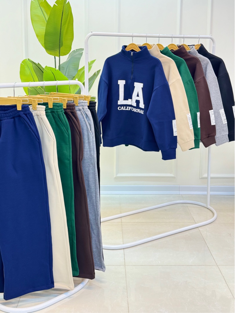 3E9EB154-540A-4CBB-B422-B792E69F2D3E پلیور شلوار نیم زیپ LA - Image 1