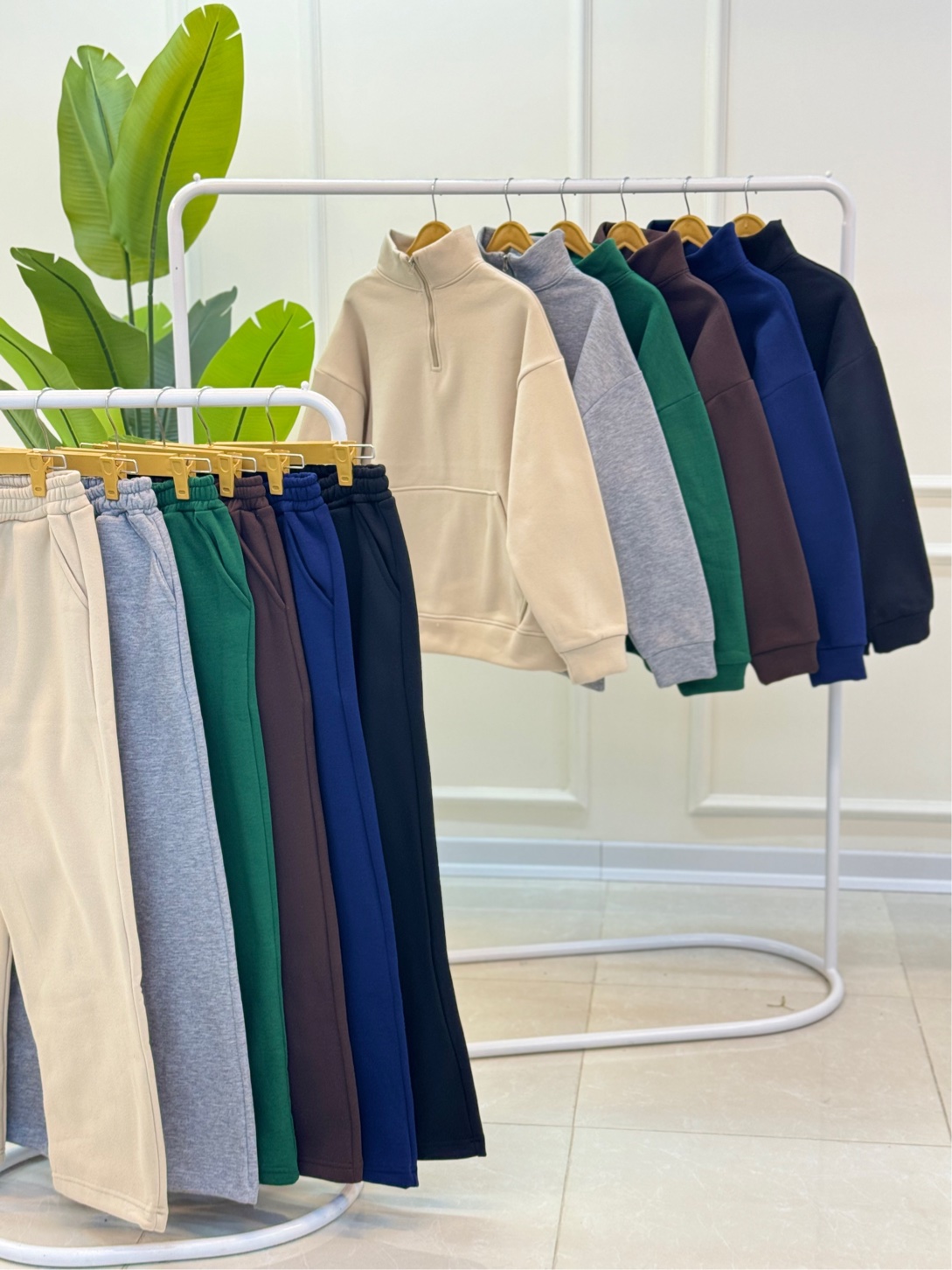 871B9B96-415C-4373-9C02-EFBB98A4E728 پلیور شلوار نیم زیپ (New) - Image 1