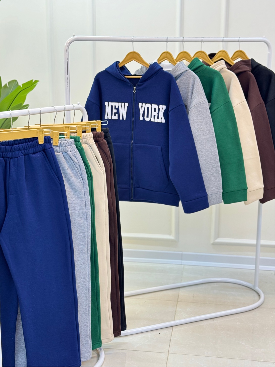 FEE3FAAB-2B80-48D1-A8E3-60D4CC16F09C ست NEWYORK - Image 1