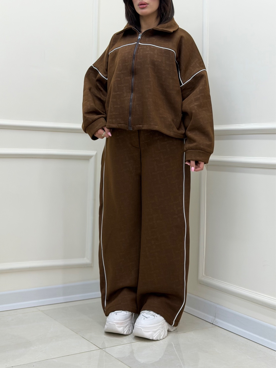 7B535EDC-34C1-4D9A-9F4F-4011AB24A774 ست Max Mara - Image 1